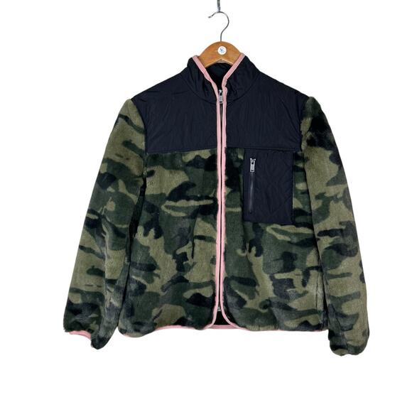 Rails Wesley Green Black Camo Soft Faux Fur Zipper Jacket Pockets Revolve - Picture 12 of 16